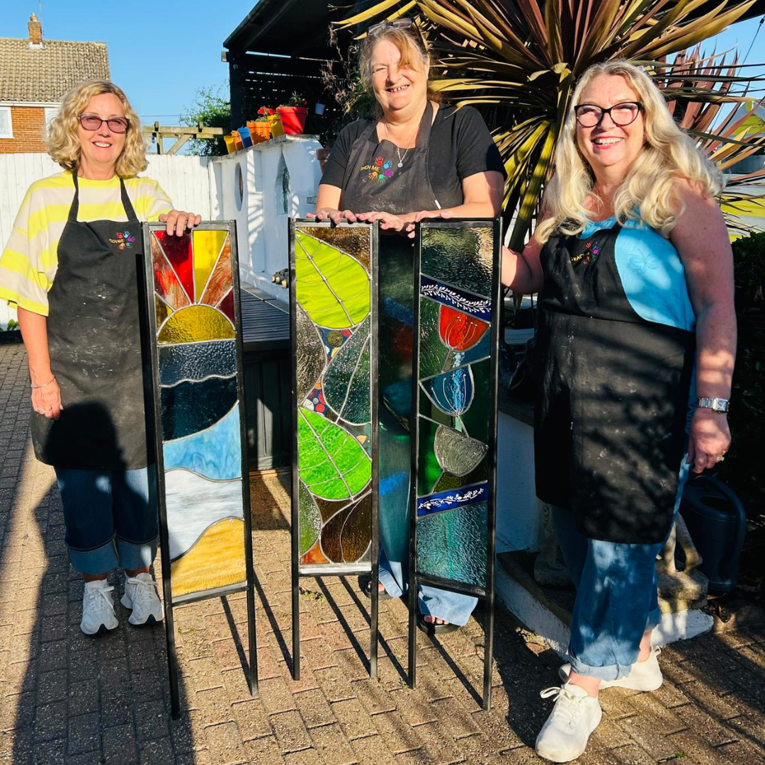 Sturdy Metal Display Frame for Leaded Panels - Image 2